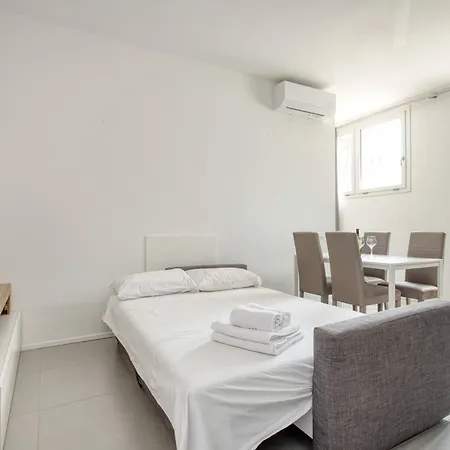 Apartmán Politecnico - Elegant Urban Flat